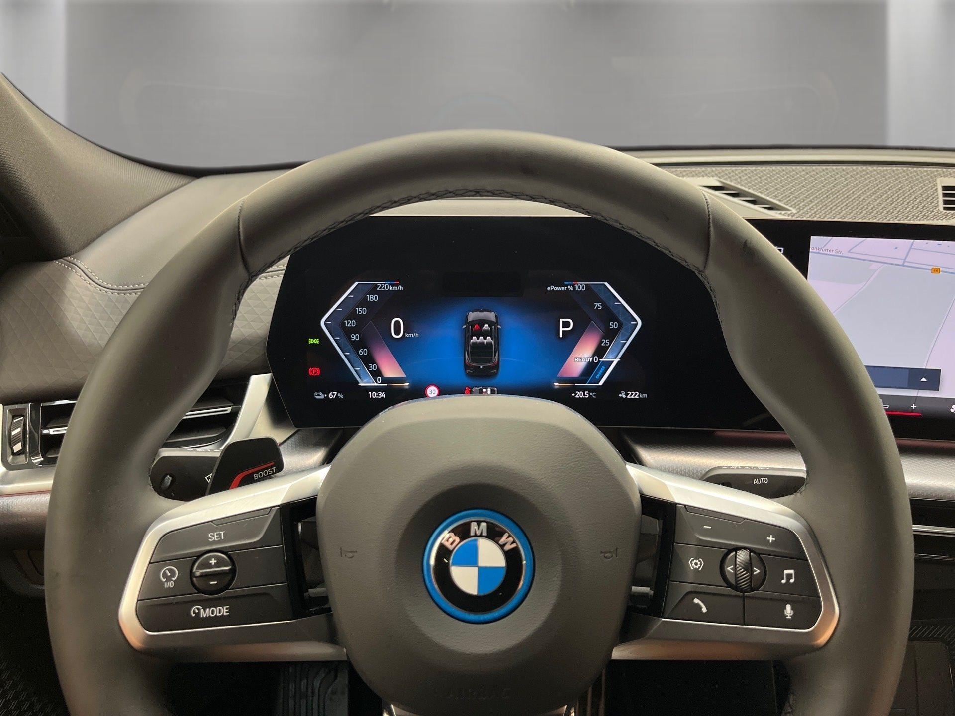 BMW iX2 – Bild 16