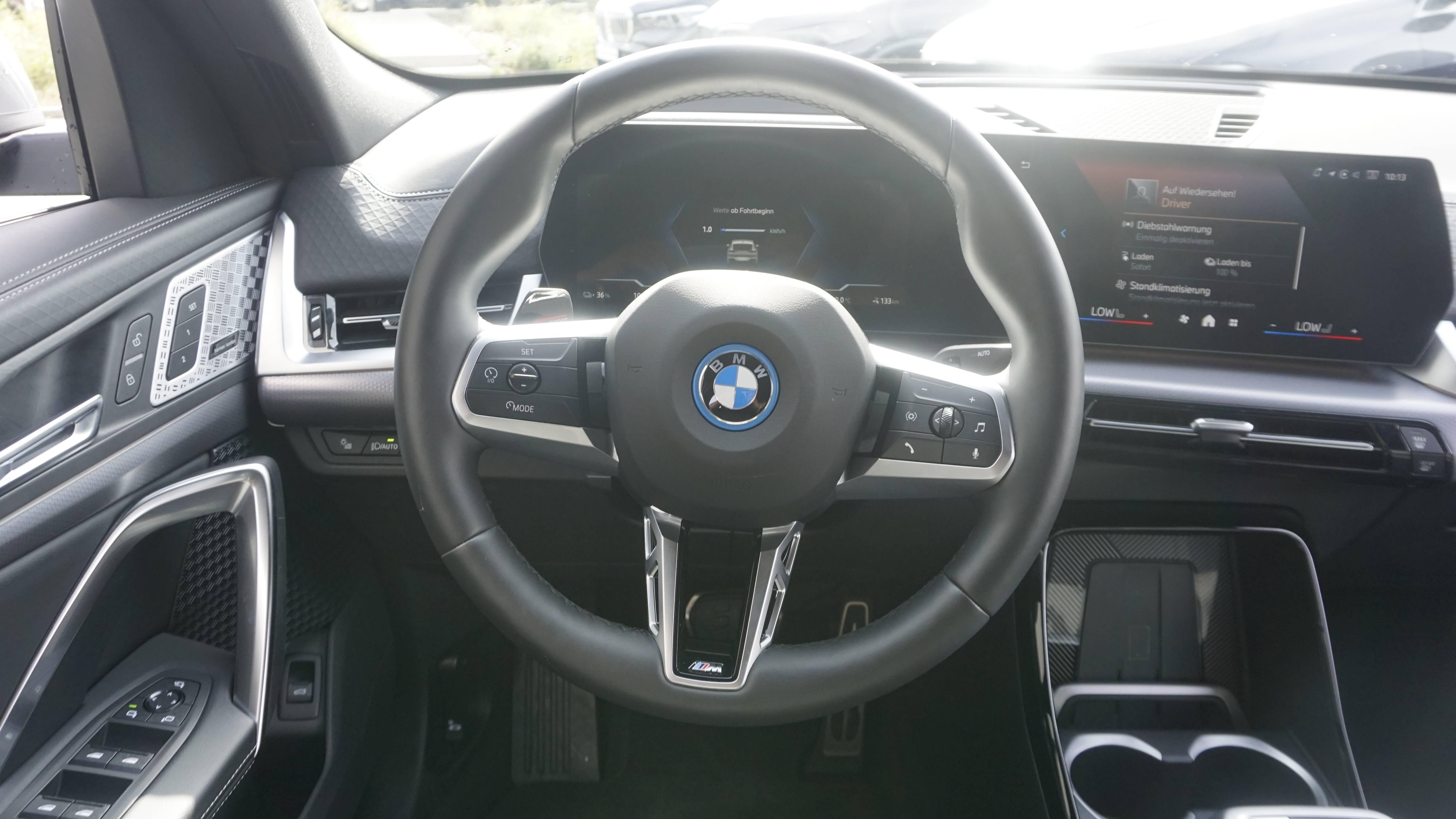 BMW iX2 – Bild 16