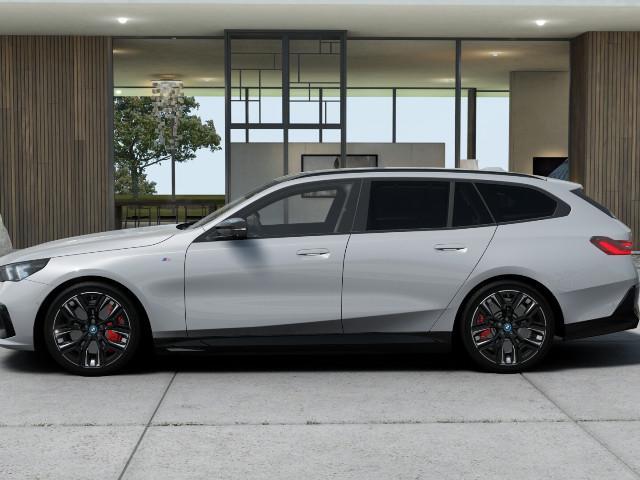 BMW i5 Touring – Bild 2