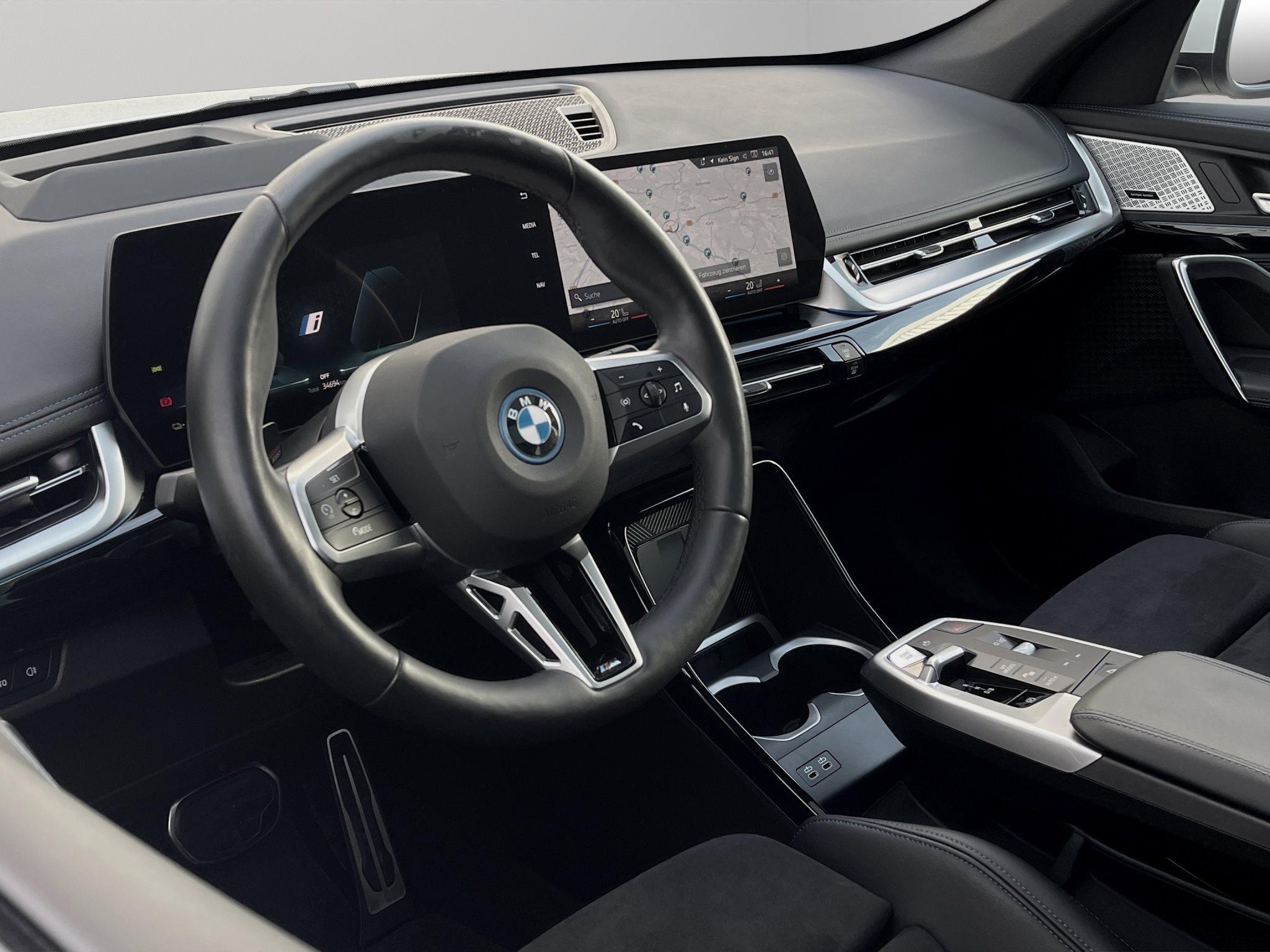 BMW iX1 – Bild 13