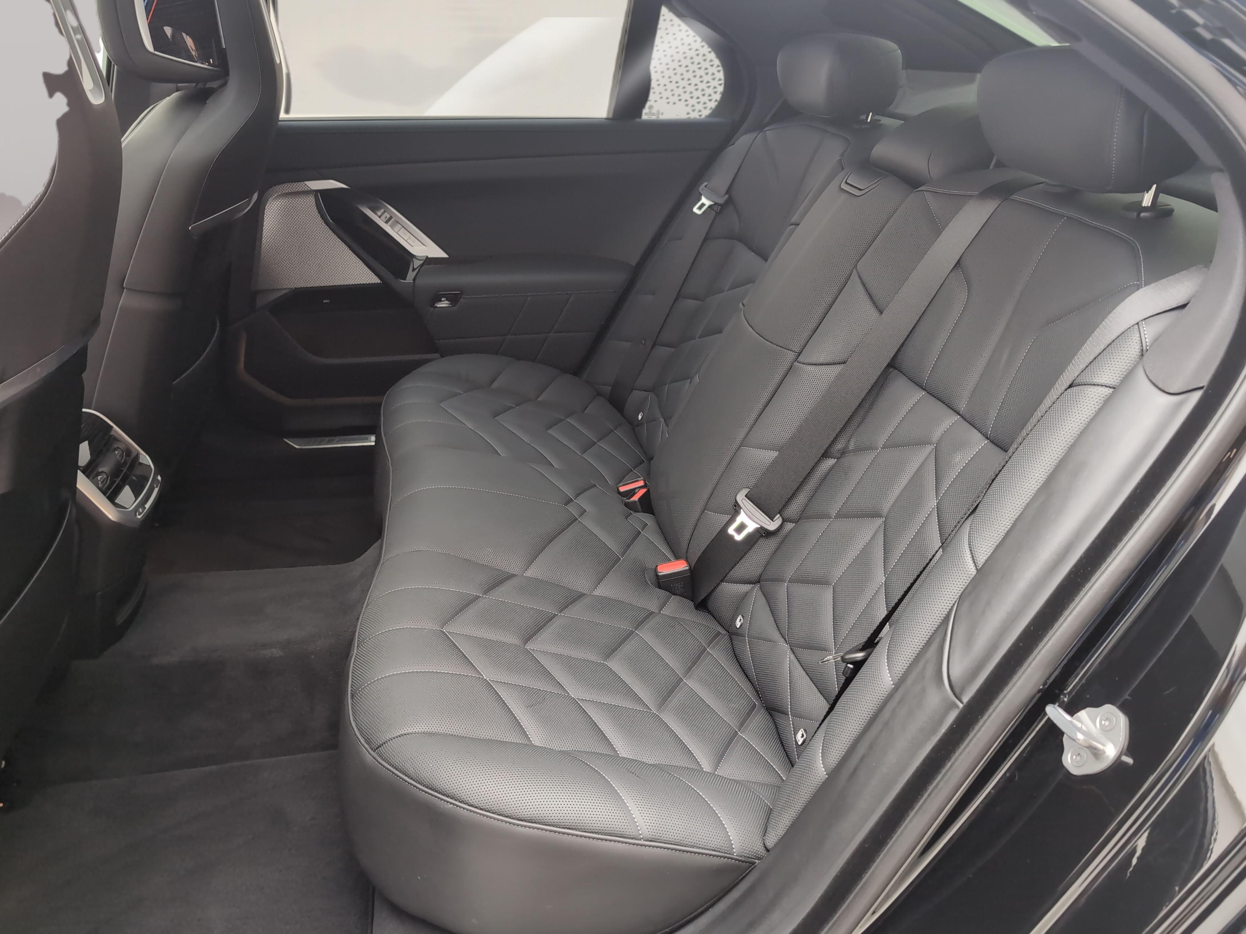 BMW i7 – Bild 18
