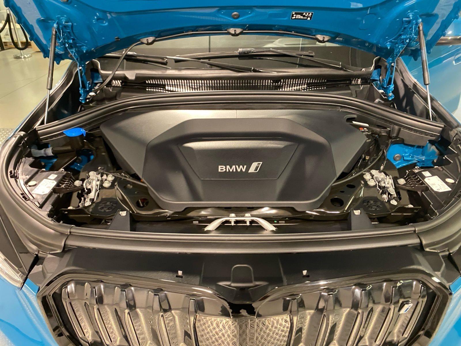 BMW iX1 – Bild 16