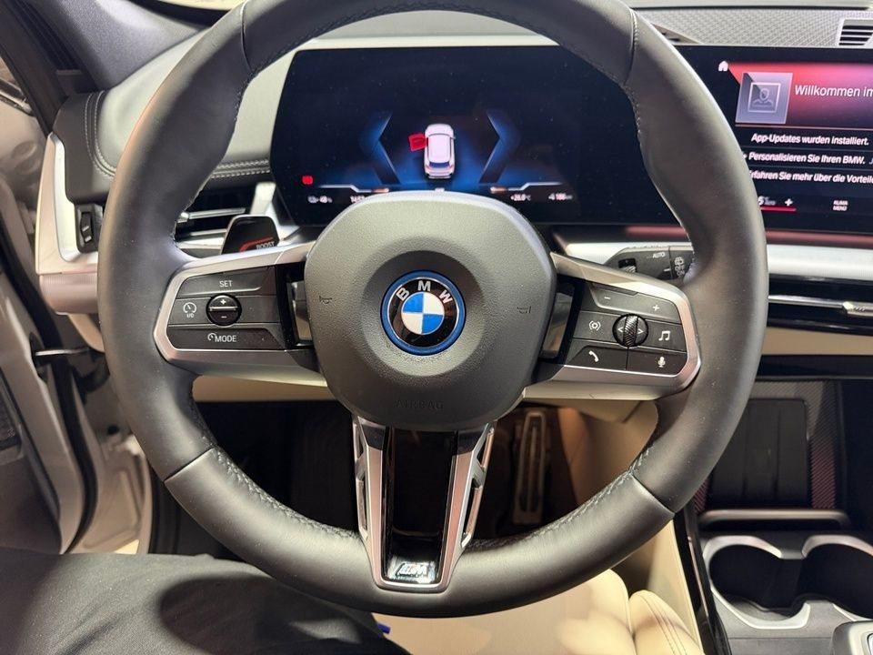 BMW iX1 – Bild 16