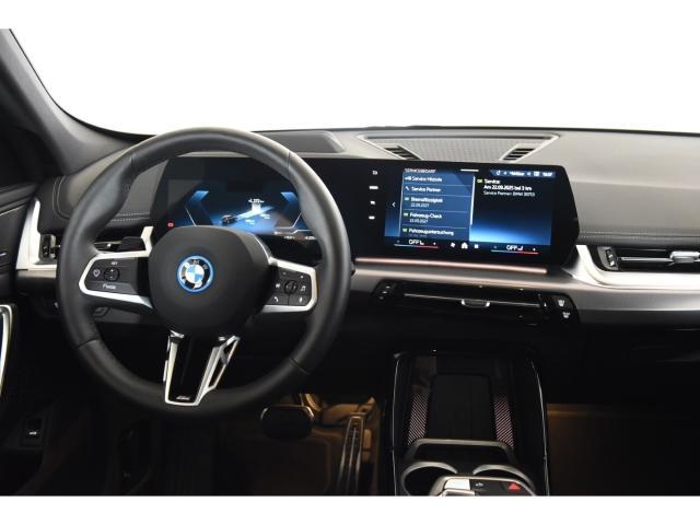 BMW iX1 – Bild 4