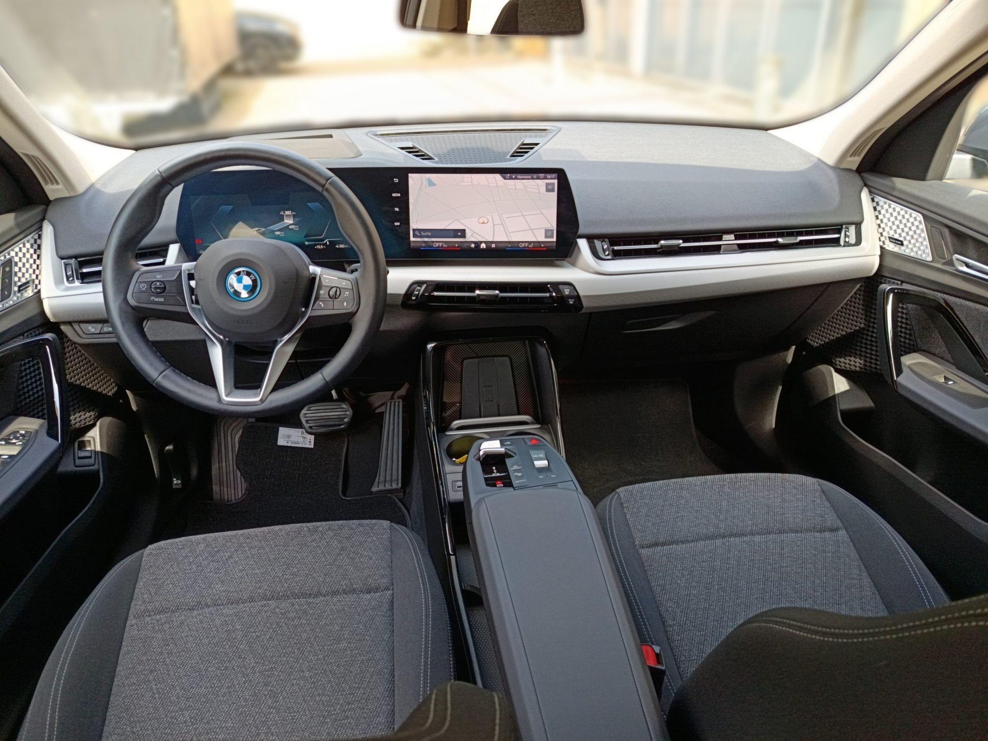 BMW iX2 – Bild 10