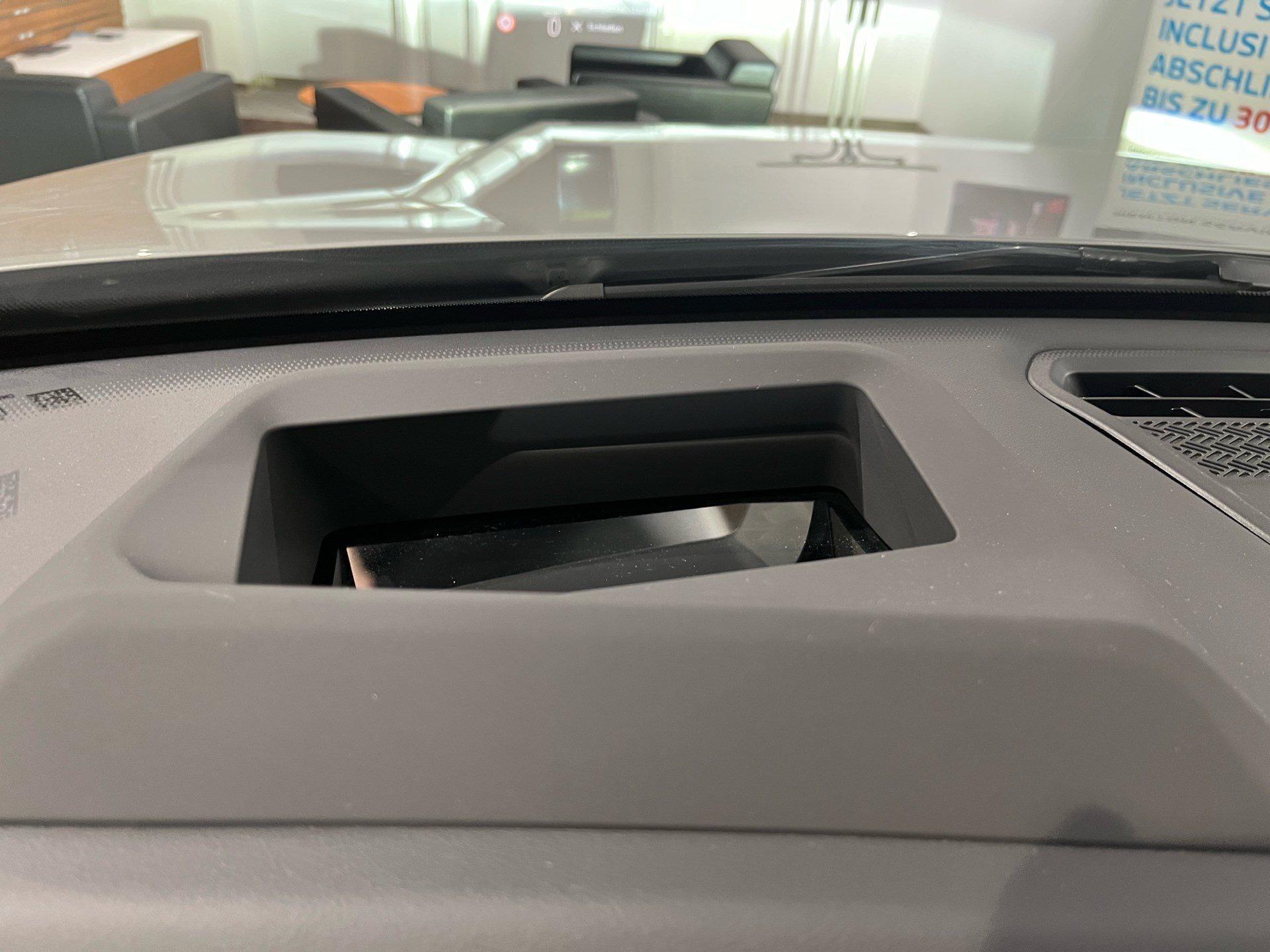 BMW iX1 – Bild 23