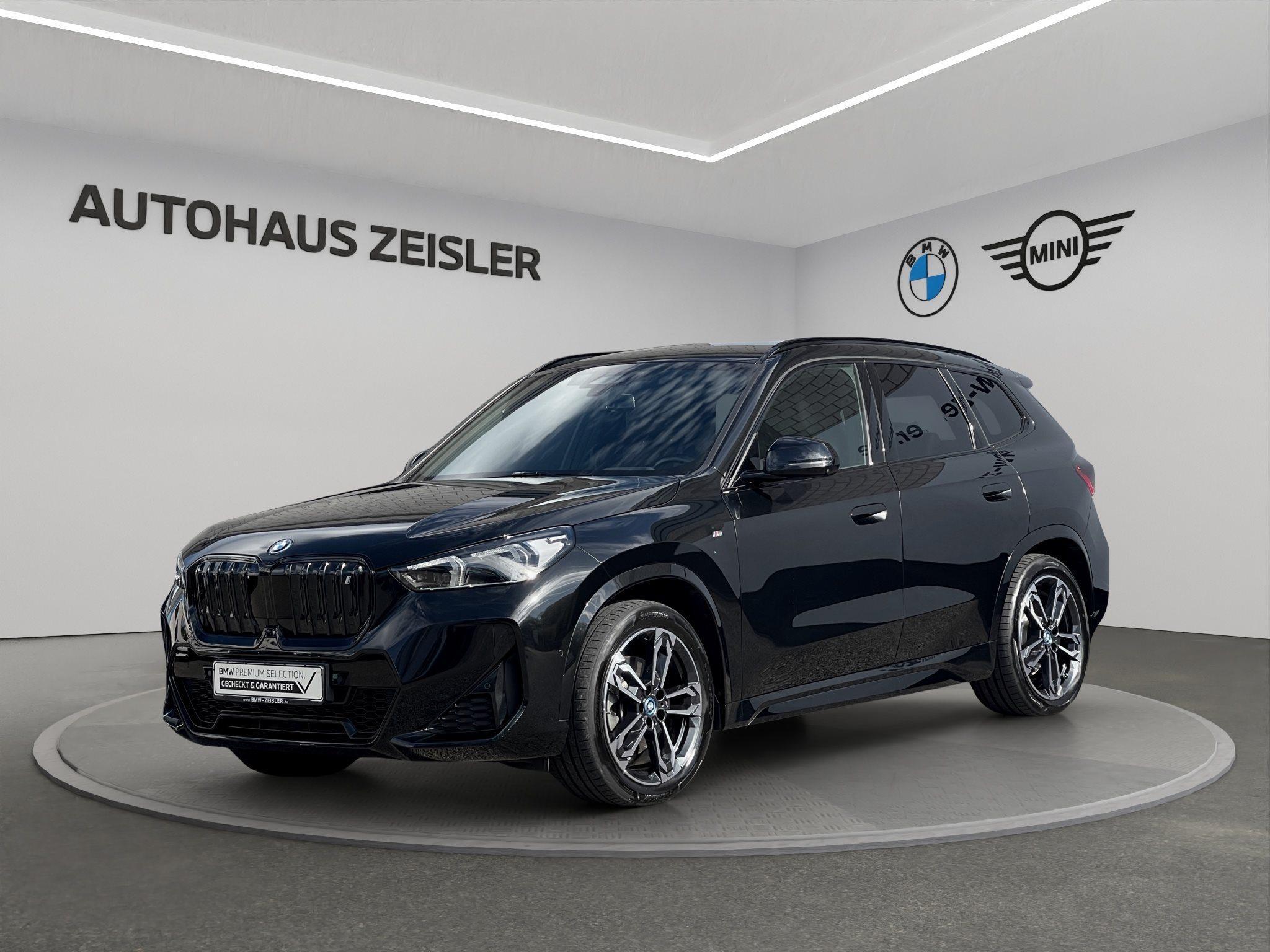BMW iX1
