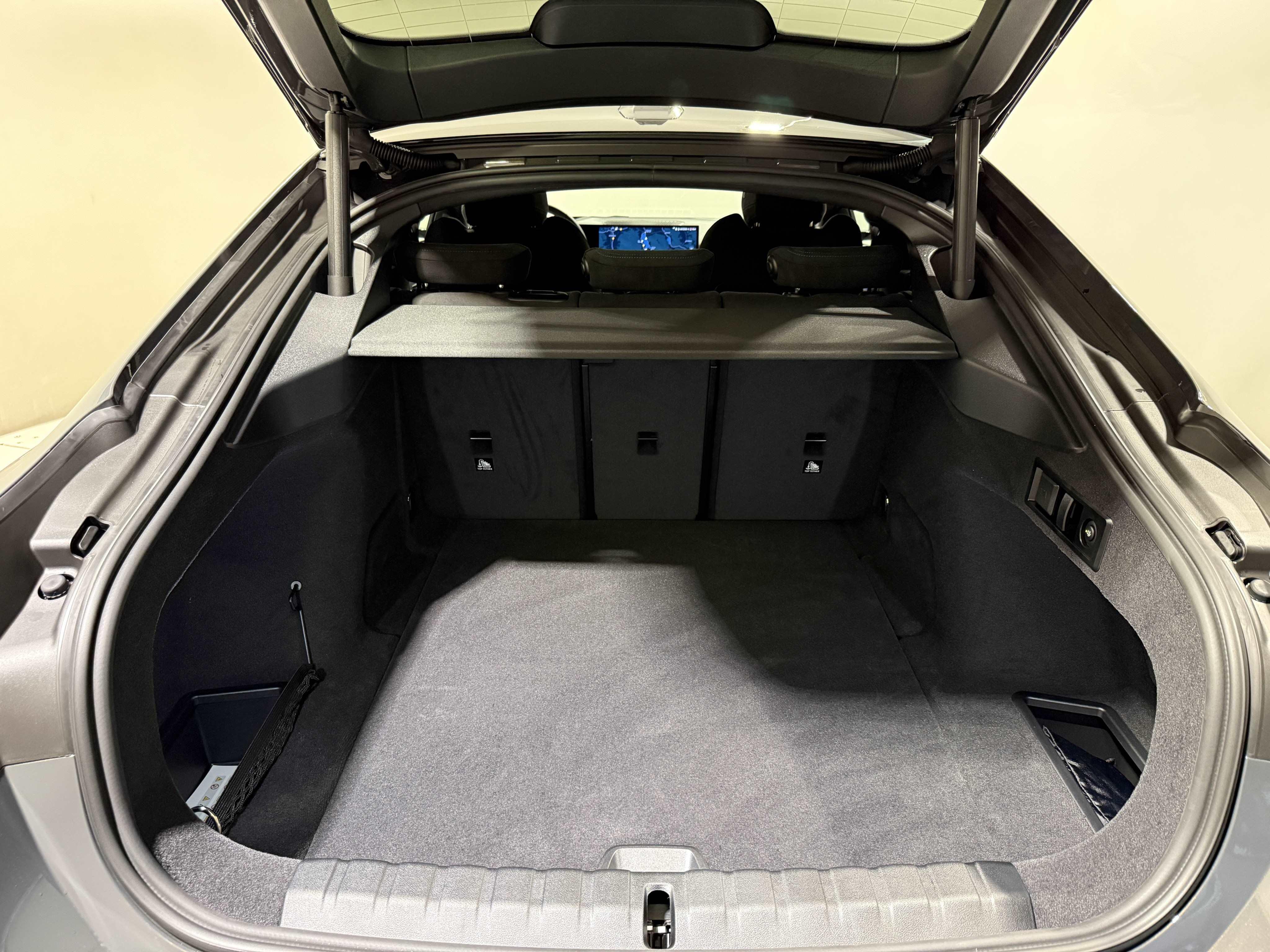 BMW i4 Gran Coupé – Bild 9