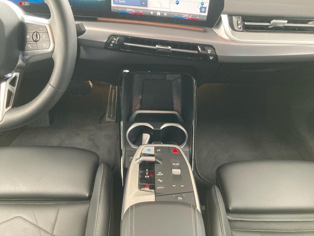 BMW iX2 – Bild 10