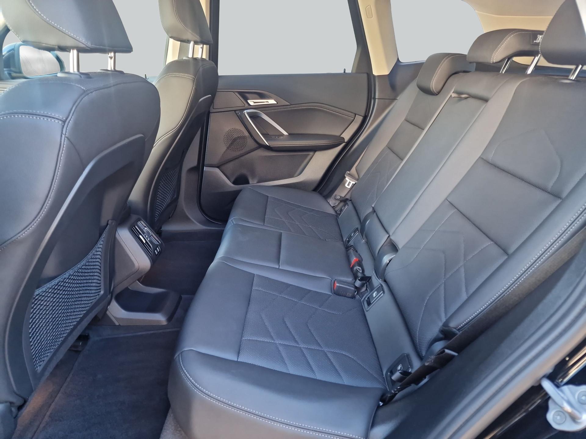BMW iX1 – Bild 12