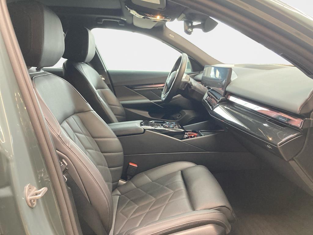 BMW i5 Touring – Bild 21