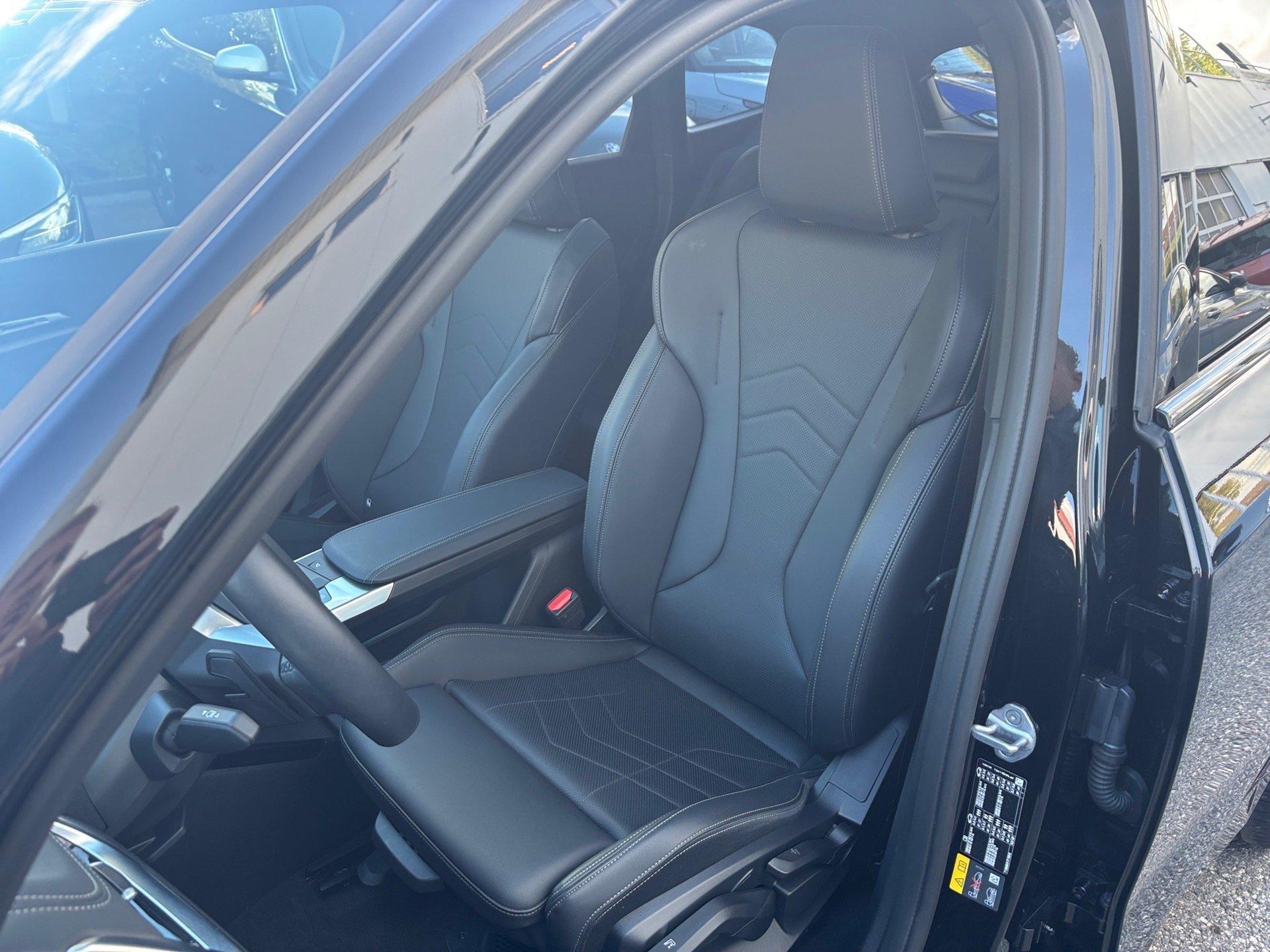 BMW iX1 – Bild 13