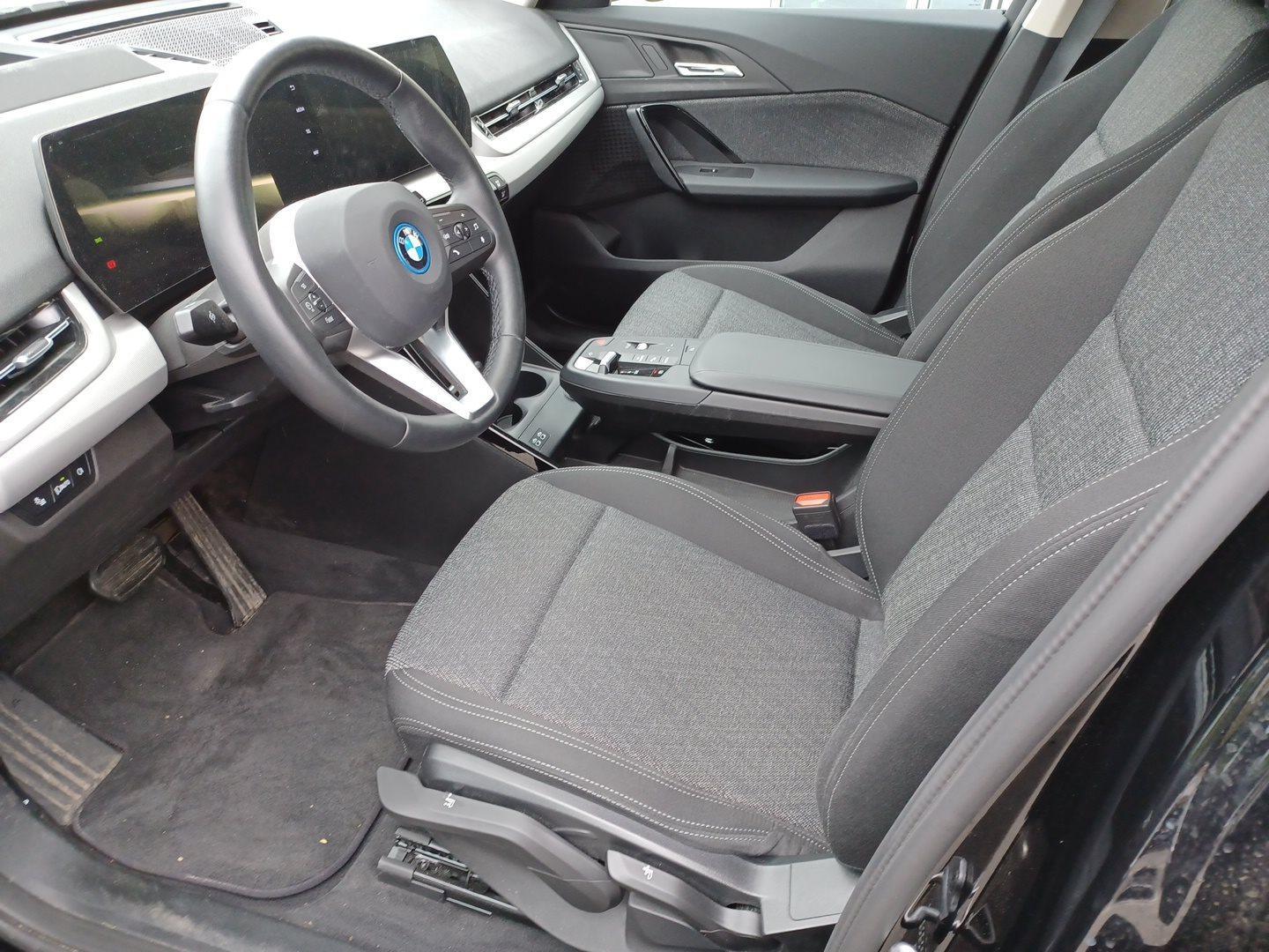 BMW iX1 – Bild 12