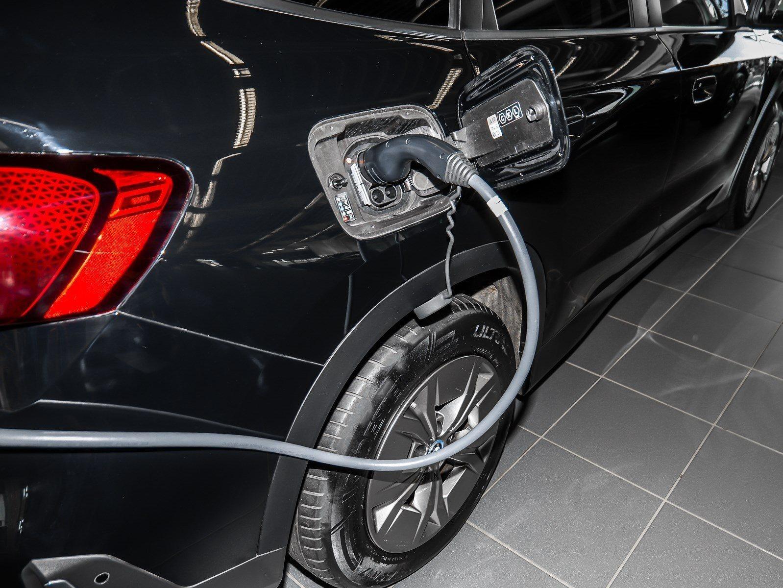 BMW iX1 – Bild 11