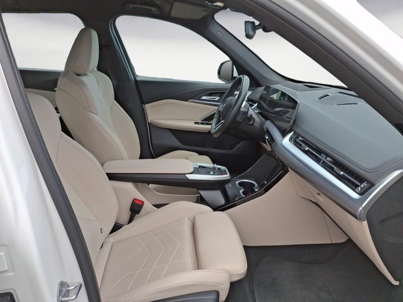 BMW iX1 – Bild 15