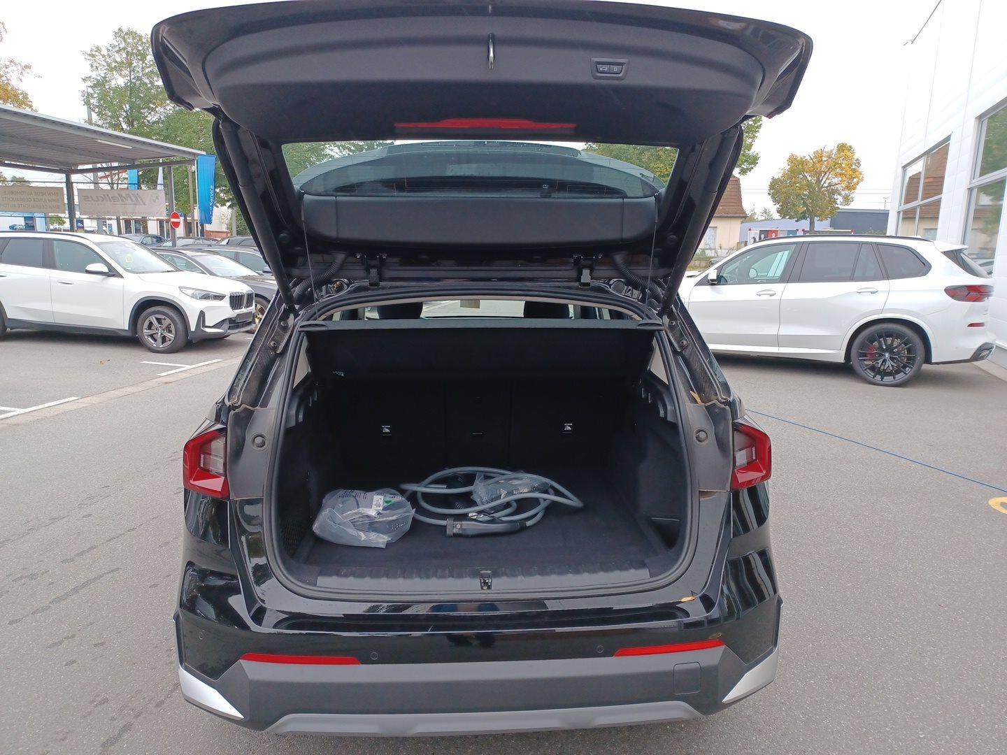 BMW iX1 – Bild 16