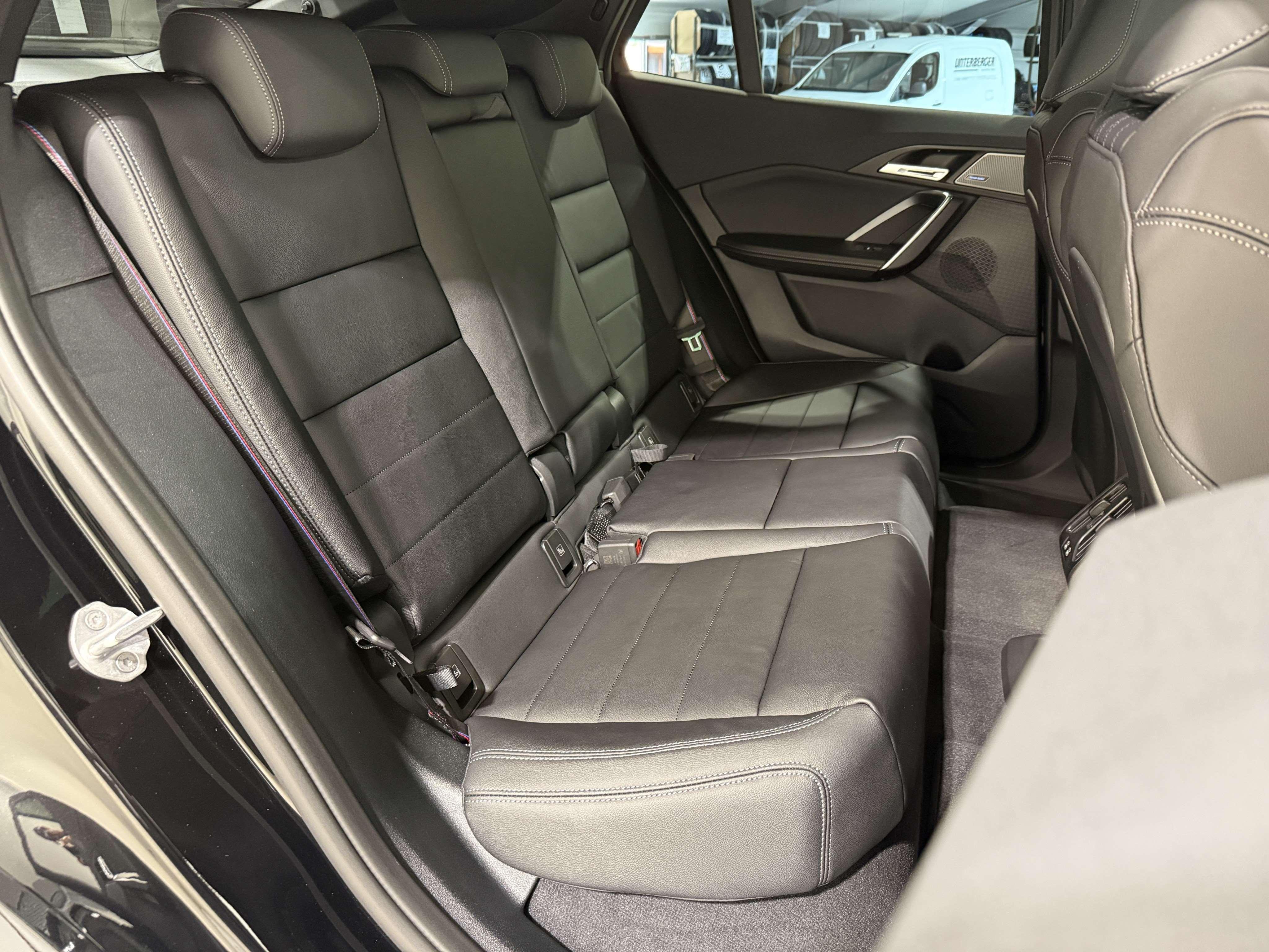 BMW iX2 – Bild 7