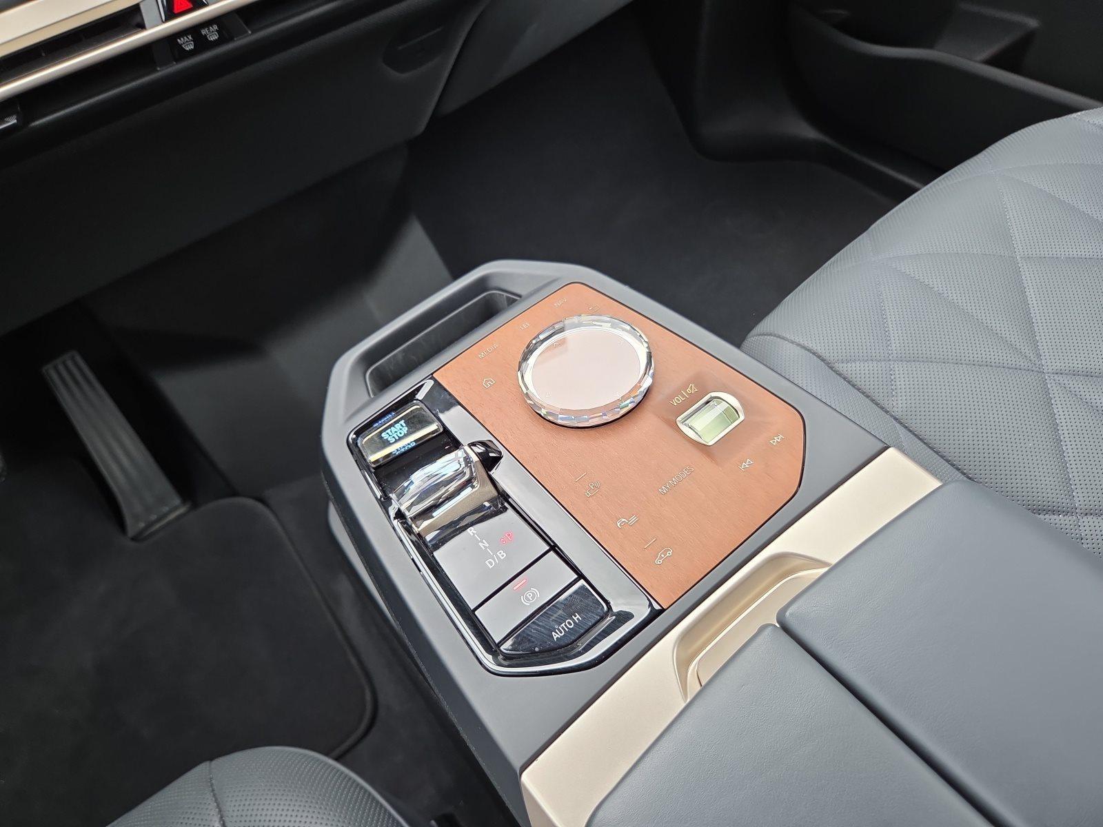 BMW iX – Bild 13