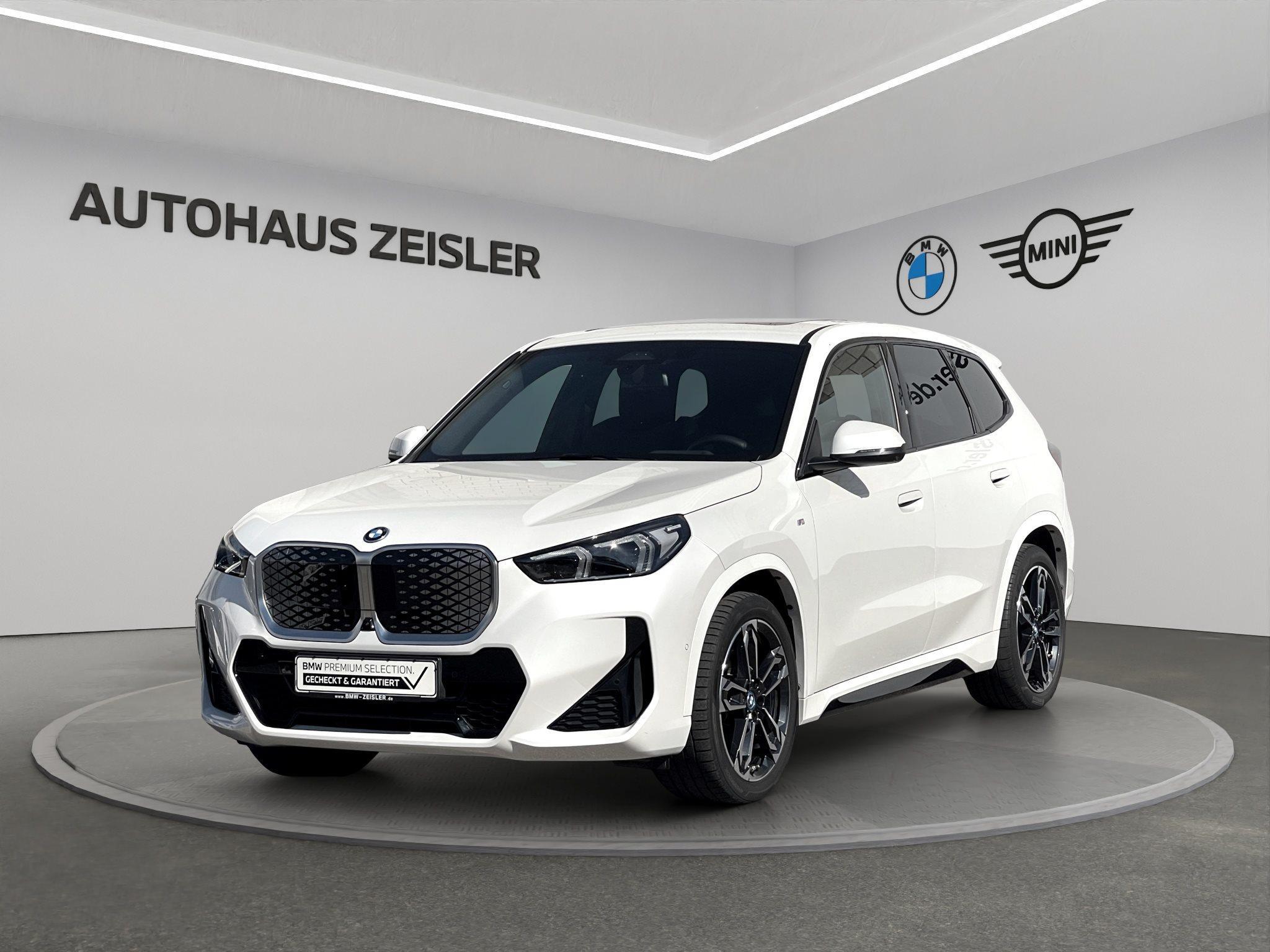 BMW iX1