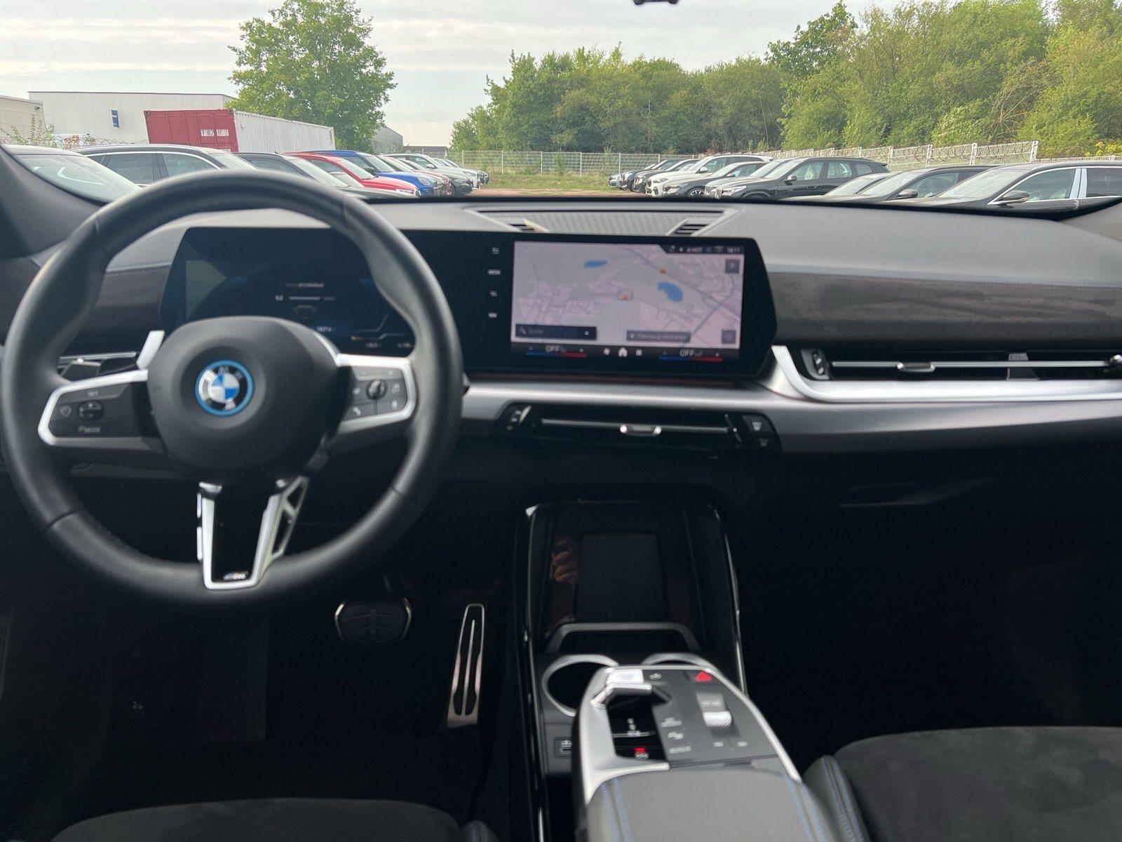 BMW iX2 – Bild 10