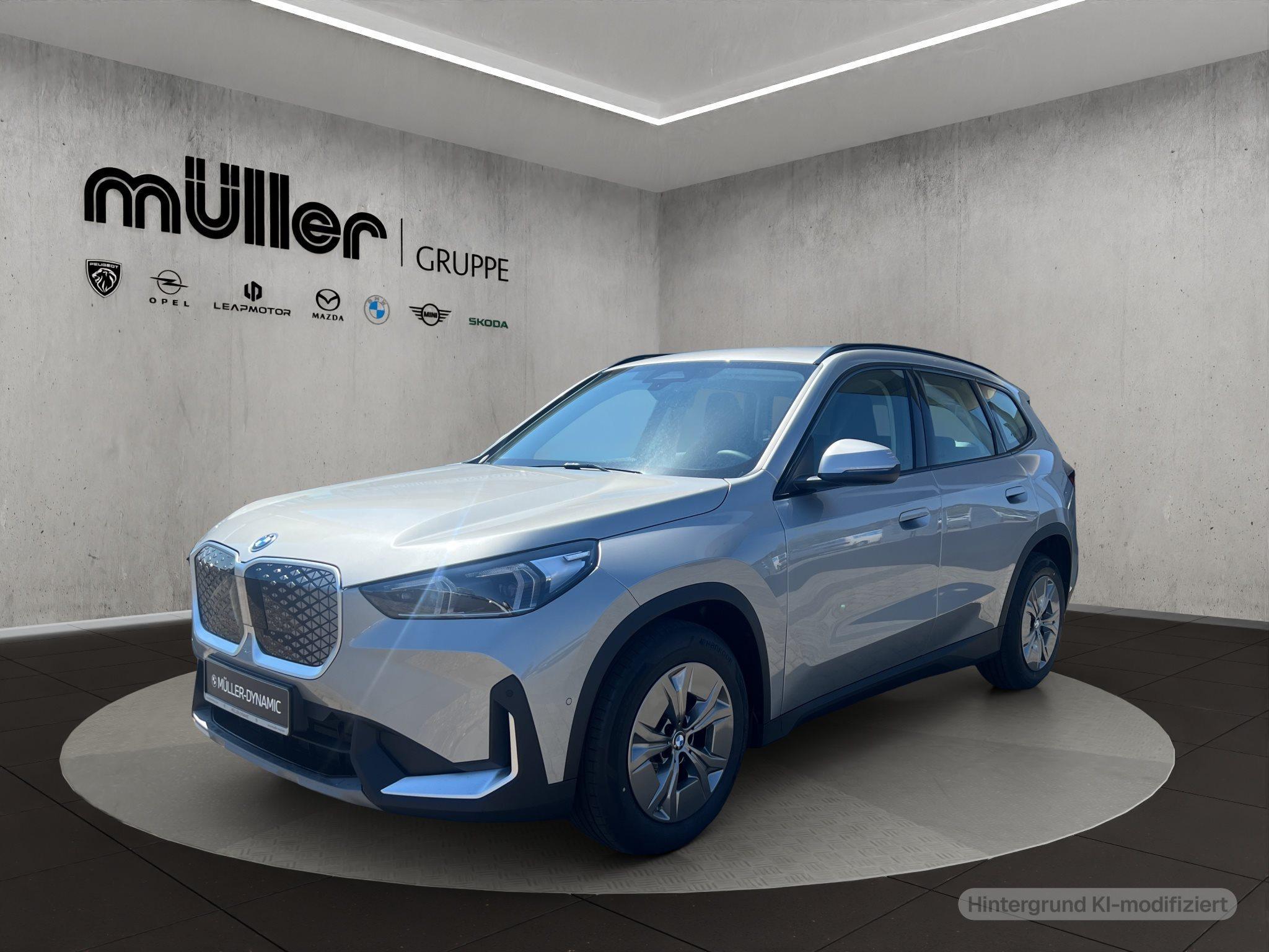 BMW iX1