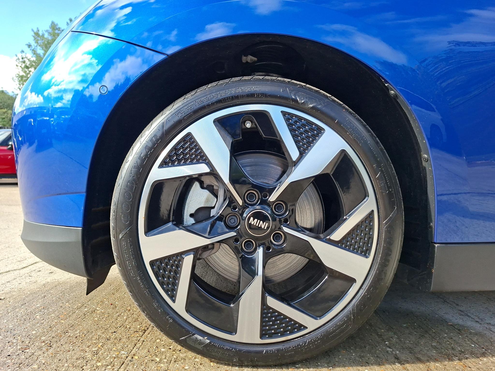 MINI Cooper E