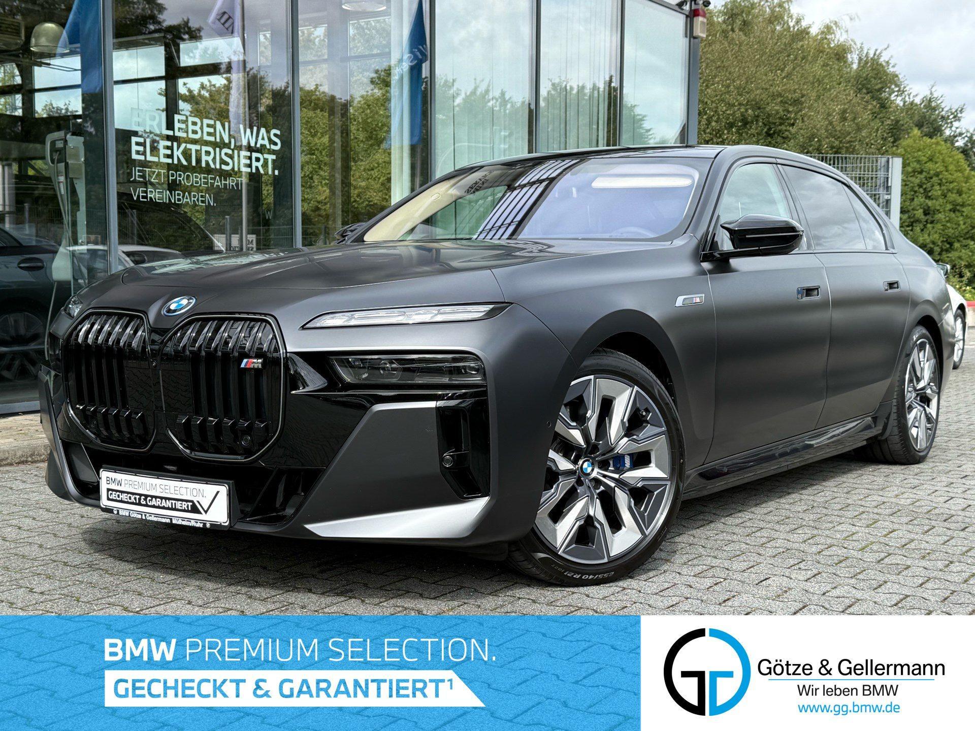BMW i7