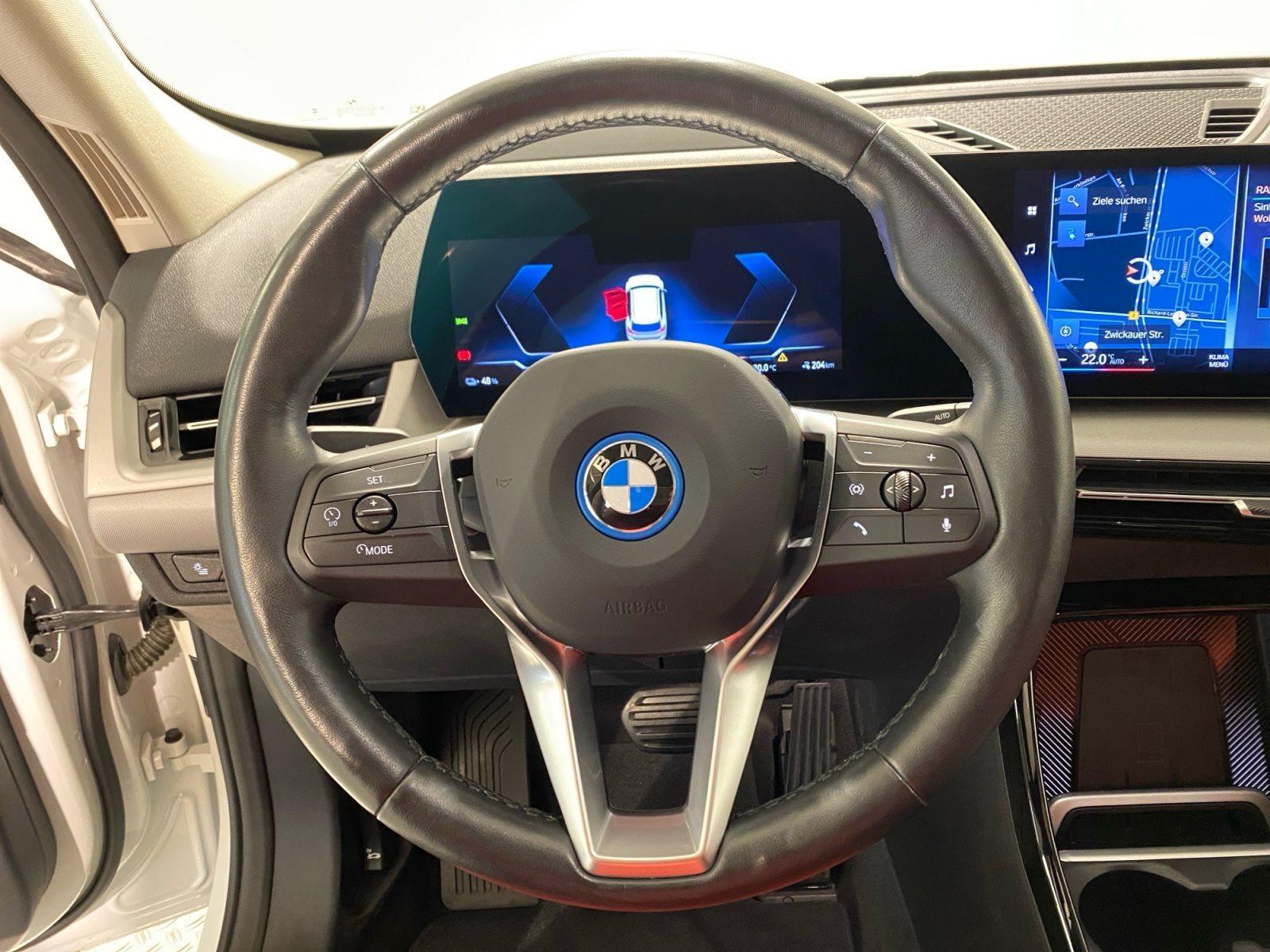 BMW iX1 – Bild 12