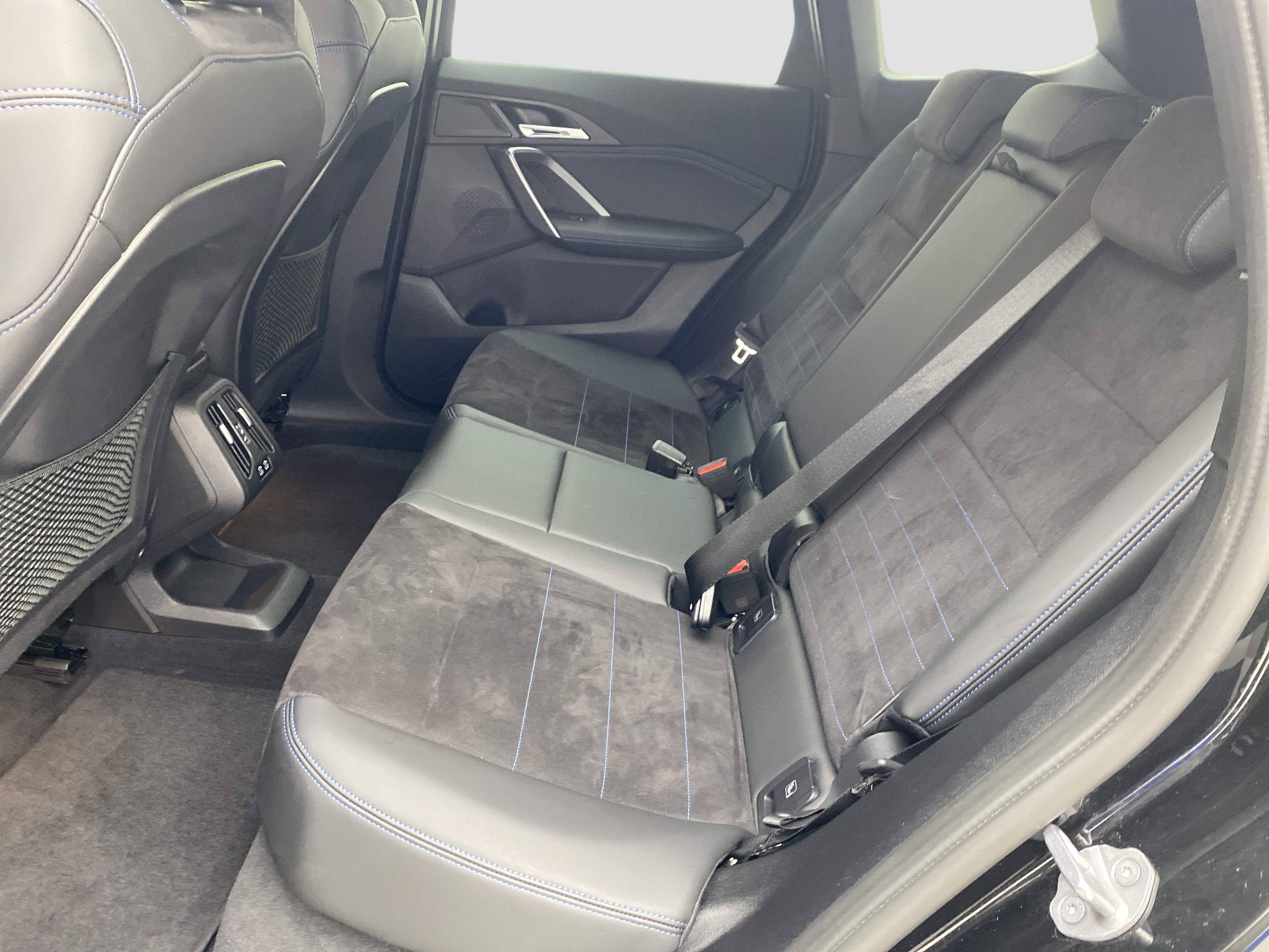 BMW iX1 – Bild 12