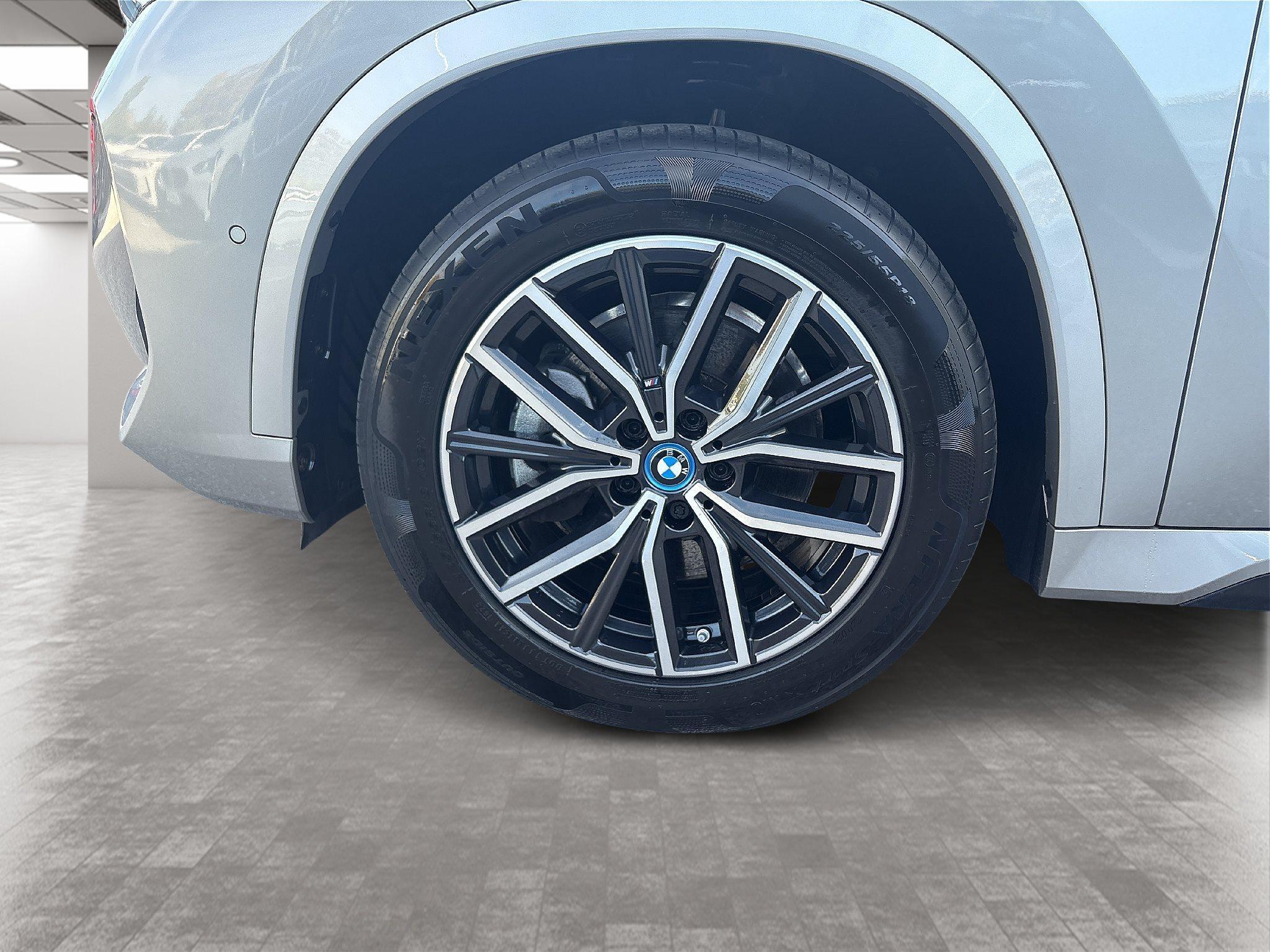 BMW iX1 – Bild 9