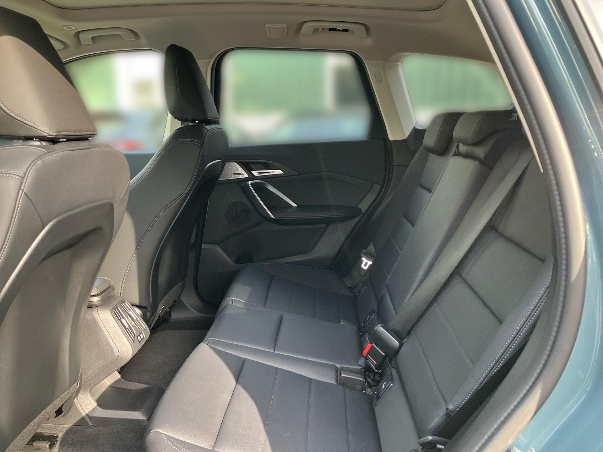 BMW iX1 – Bild 14