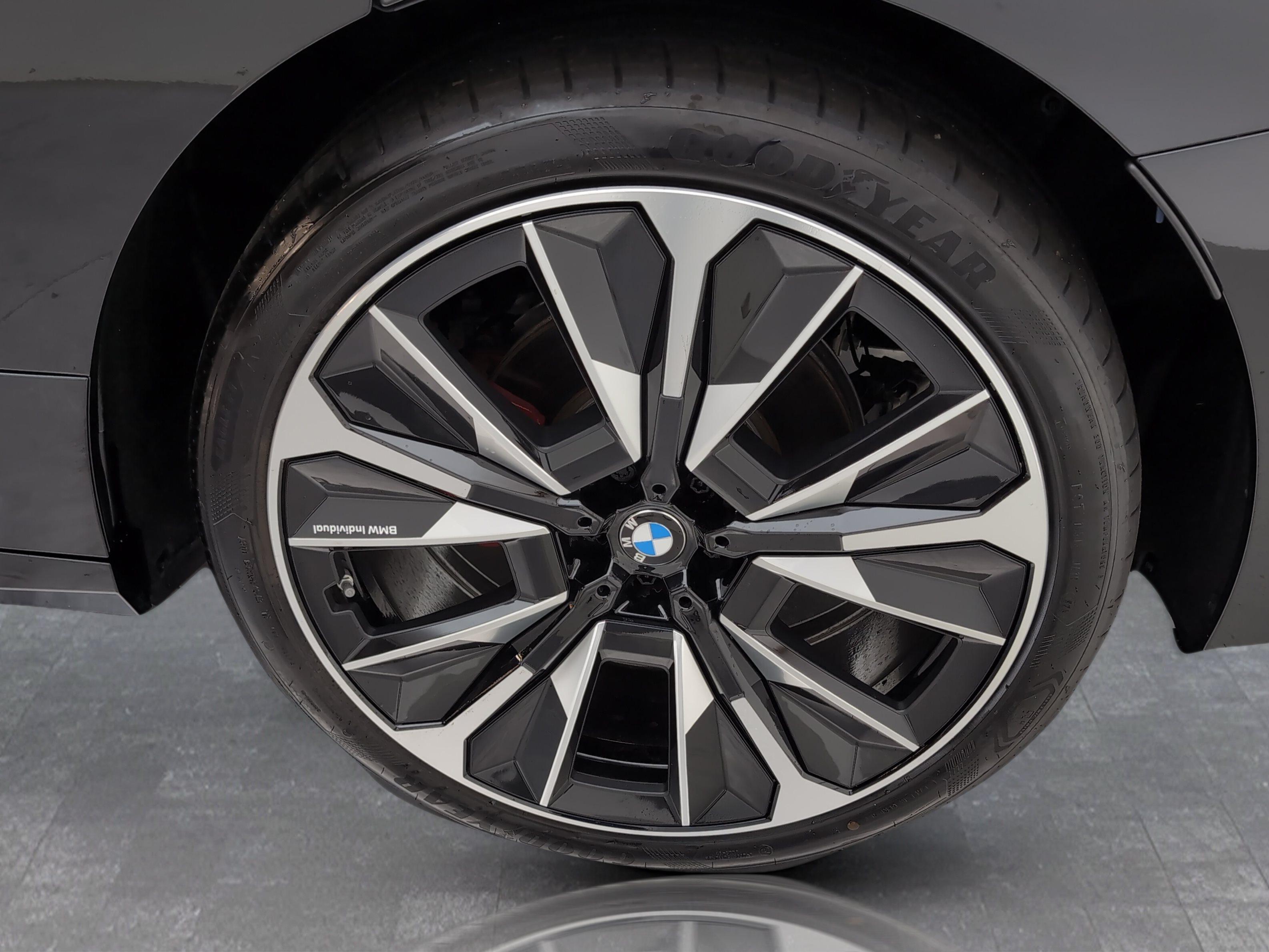 BMW iX – Bild 12