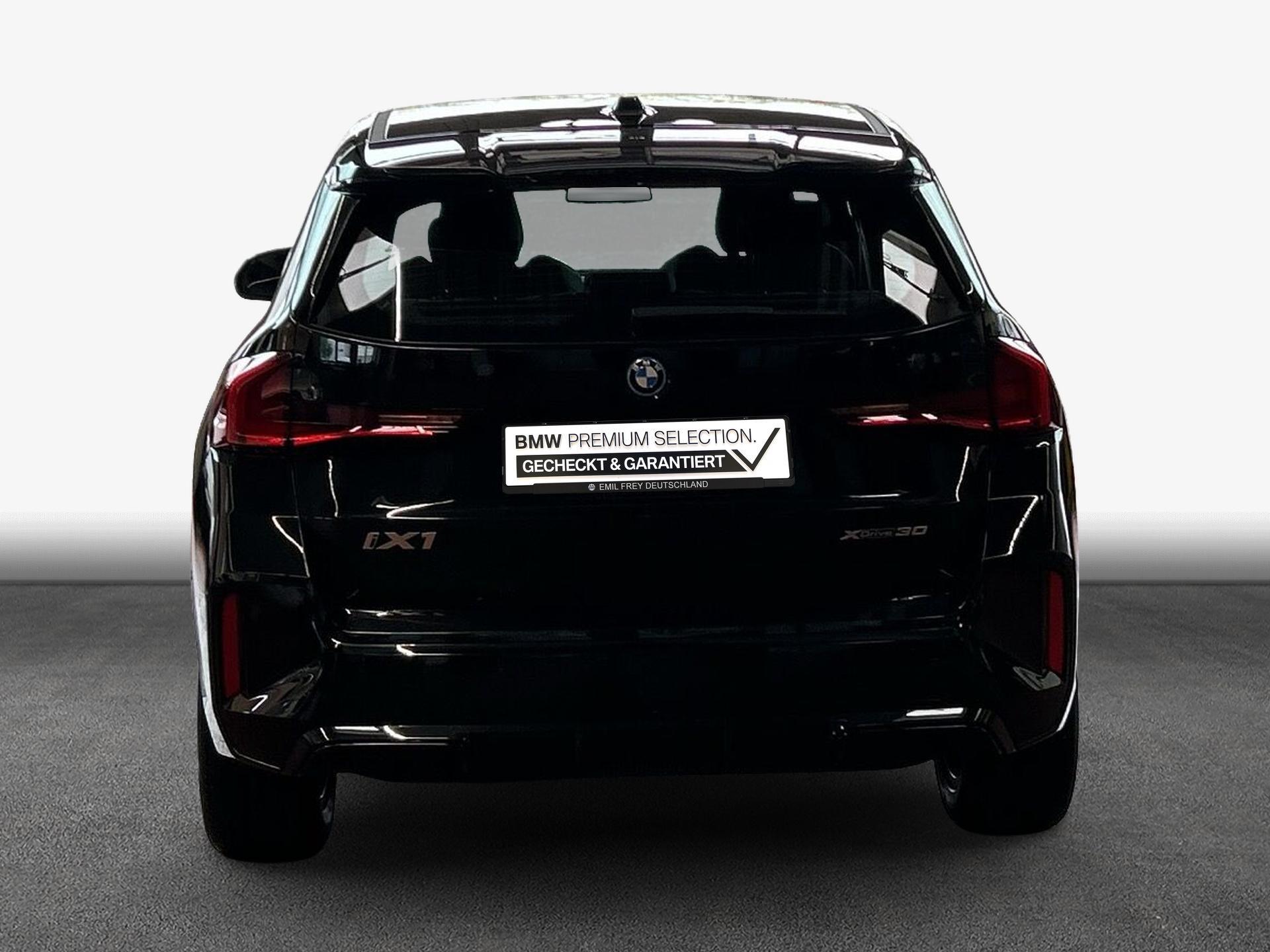 BMW iX1 – Bild 10