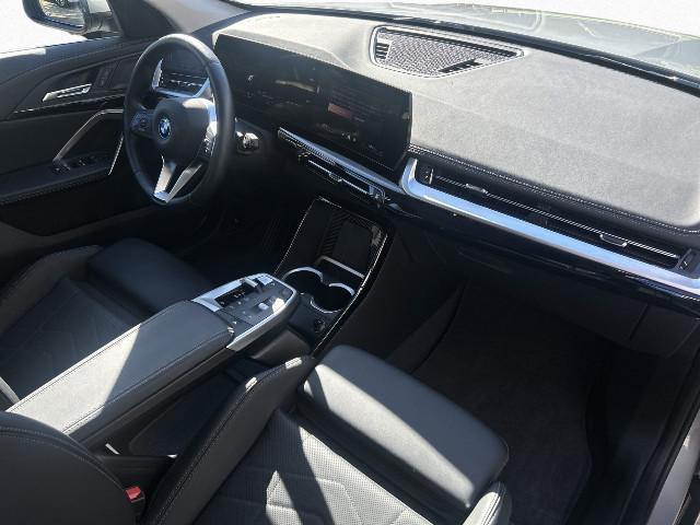 BMW iX1 – Bild 12