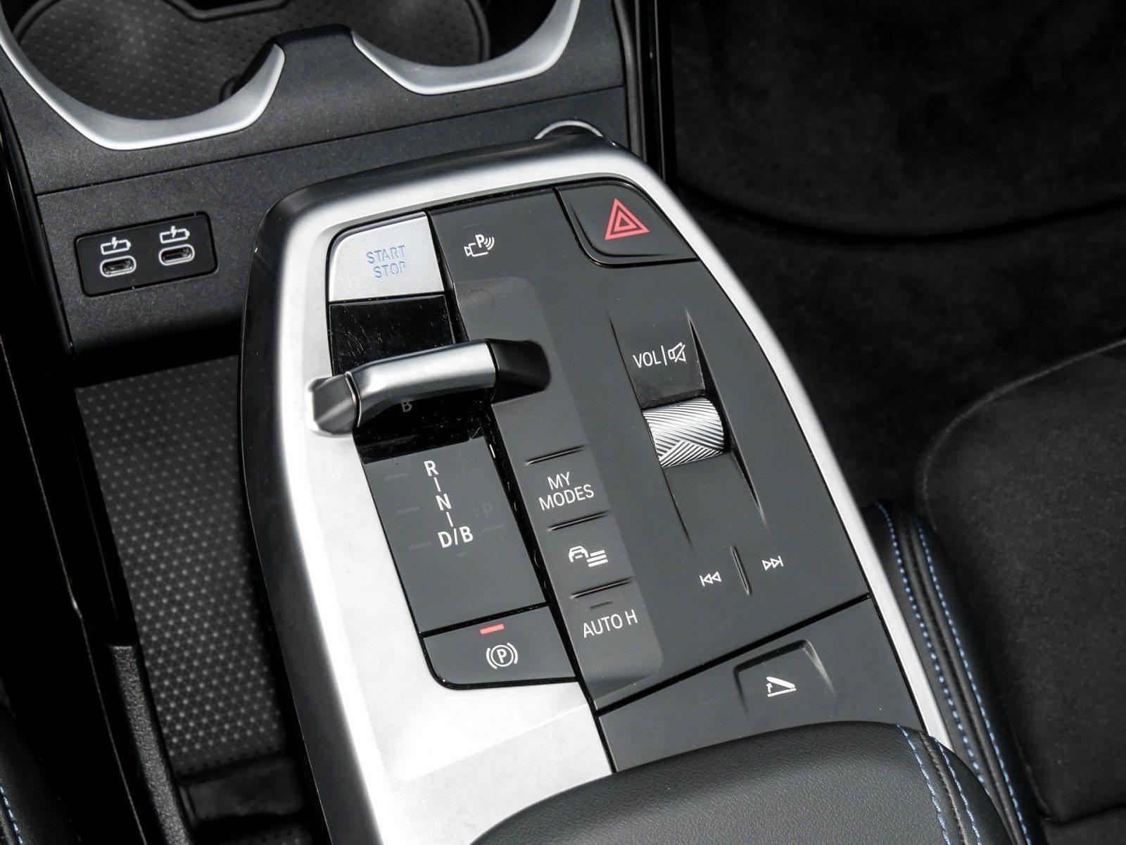 BMW iX1 – Bild 12