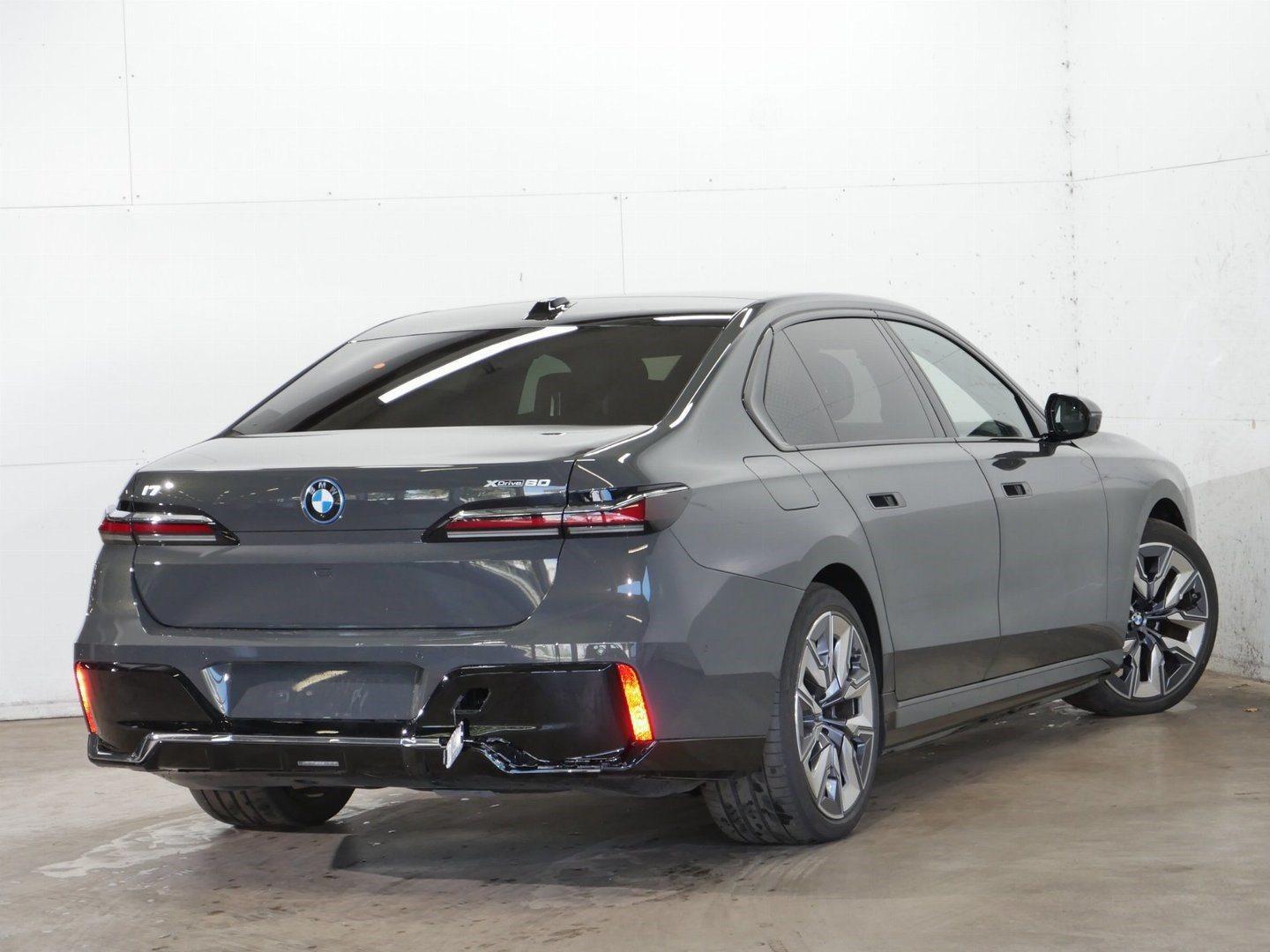 BMW i7 – Bild 2