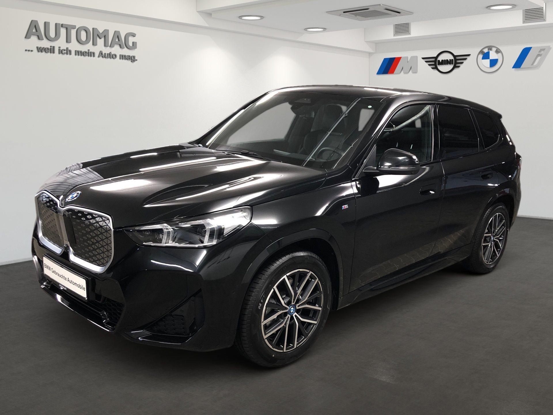 BMW iX1