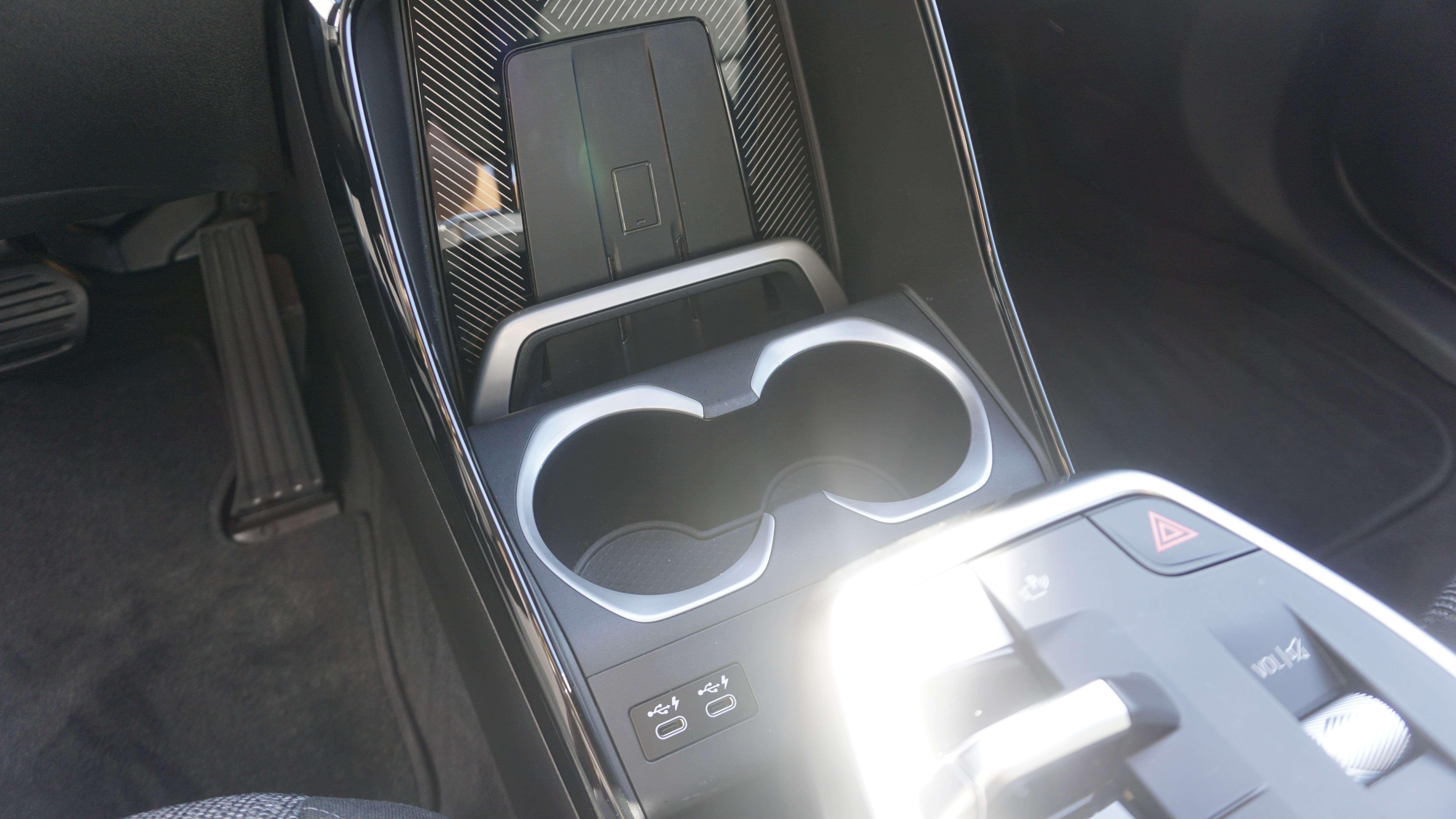 BMW iX1 – Bild 21