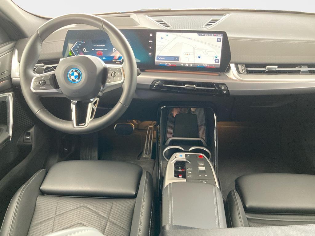 BMW iX2 – Bild 6