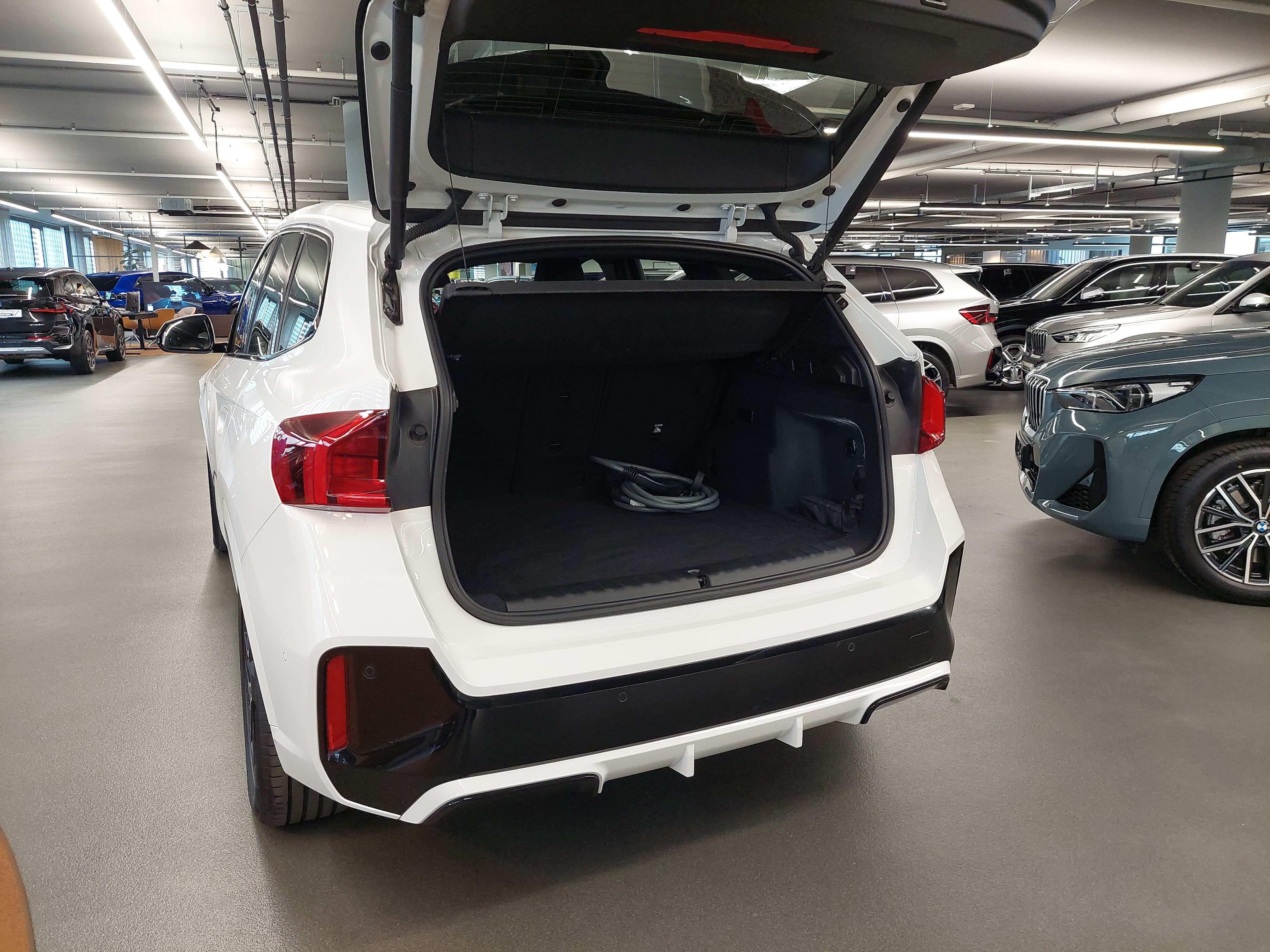 BMW iX1 – Bild 16