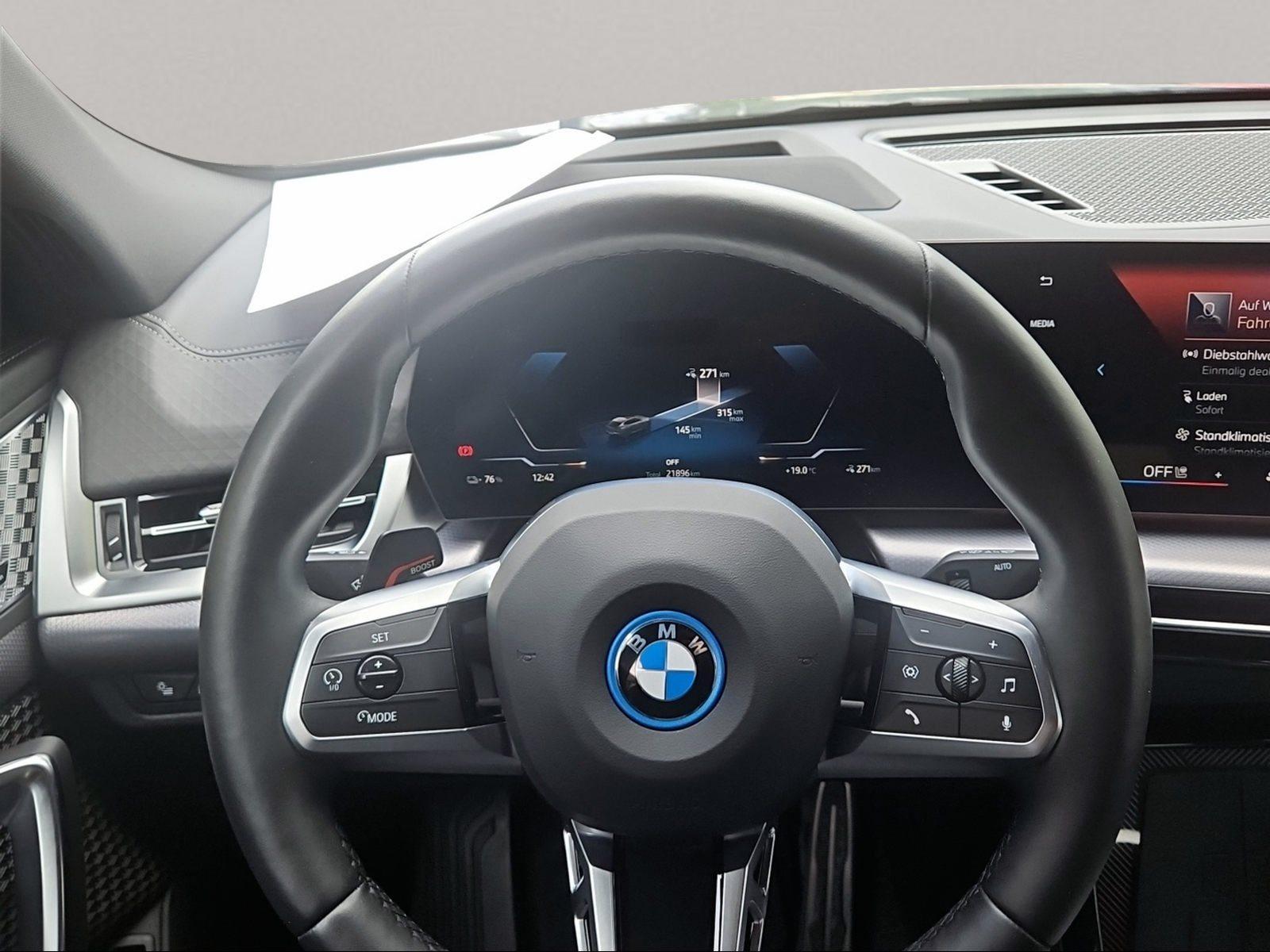 BMW iX2 – Bild 11